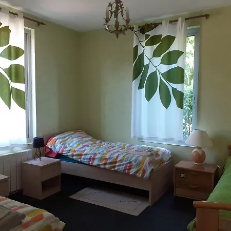 Holiday home 32 Rue Du Huit Mai Freneuse (Yvelines)