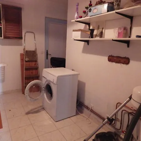 32 Rue Du Huit Mai *