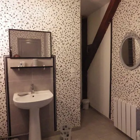 32 Rue Du Huit Mai